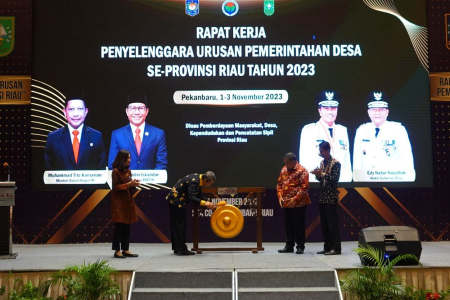 Gubernur Riau Resmi Buka Rapat Kerja Penyelenggaraan Urusan Pemerintah Desa