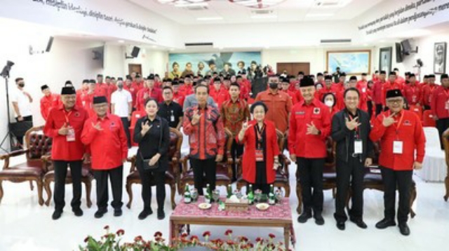 Jokowi Ungkap Cawe-cawe Kewajiban Moralnya Sebagai Presiden