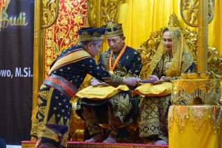 Mendengar Senandung Syair, Kapolri Listyo Tertunduk Dalam Adab