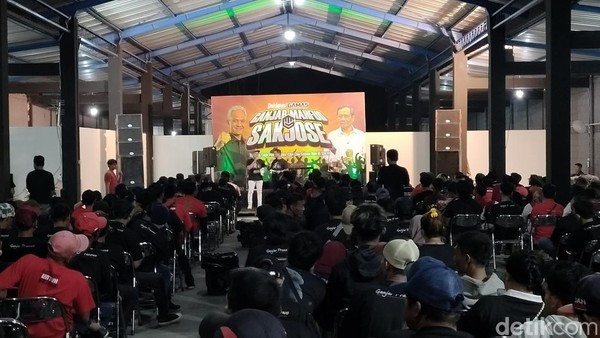 Ganjar-Mahfud dapat Dukungan dari Ratusan Suporter di Solo