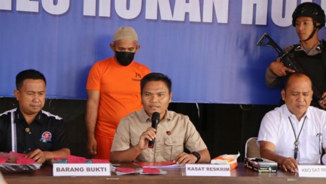 Keji! Guru di Rohul Perkosa 2 Siswi SMA dan Paksa Buat Video Mesum di Ruangannya