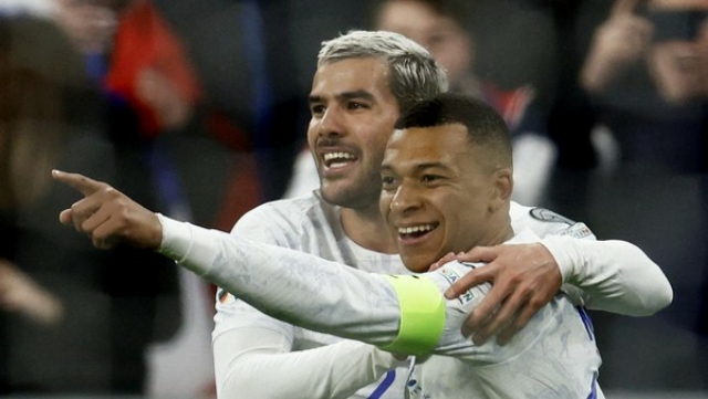 Jamu Belanda di Kualifikasi Piala Eropa, Prancis Menang Telak 4-0