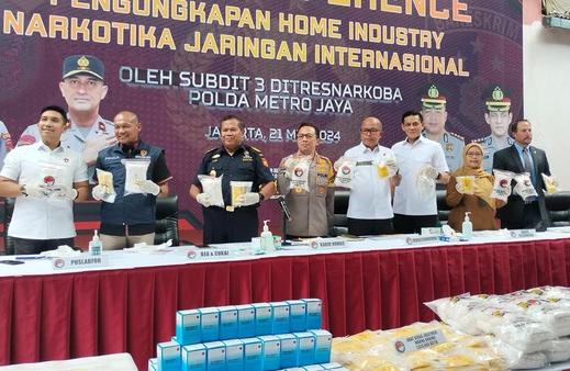 Home Industry Narkoba Jenis PPC Digerebek Direktorat Narkoba Polda Metro Jaya