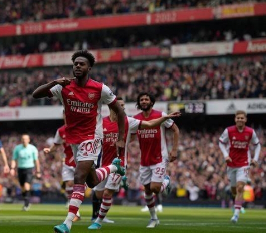 Arsenal Menang Telak atas PSV, 4 - 0 Tanpa Balas