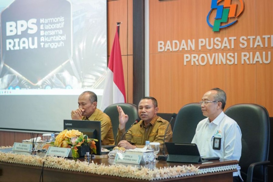 Gubernur Riau Abdul Wahid: Kenaikan Tarif AS Tekan Ekonomi Daerah, Ekspor Riau Bisa Terdampak