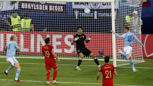 Menang Adu Penalti Lawan Sevilla, Man City Juara Piala Super Eropa