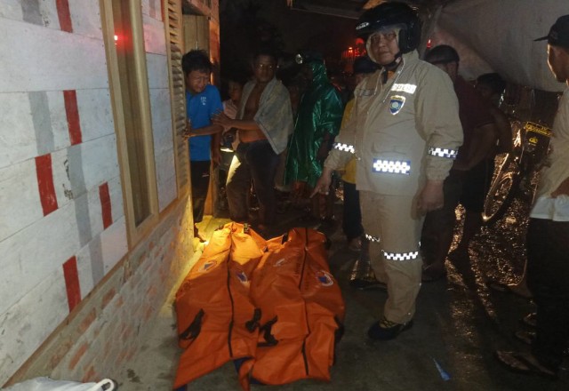 Lima Rumah di Siak Dilahap Si Jago Merah, Dua Orang Tewas