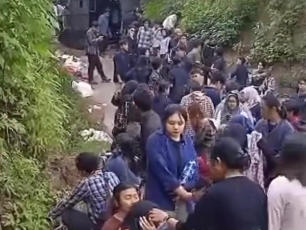 Insiden Tergulingnya Truk Angkut Mahasiswa ITB di Lembang