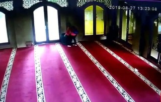 Ramai di Medsos Aksi Penipu Ganti QRIS Kotak Amal Masjid, Identitas Sudah Diketahui Polisi