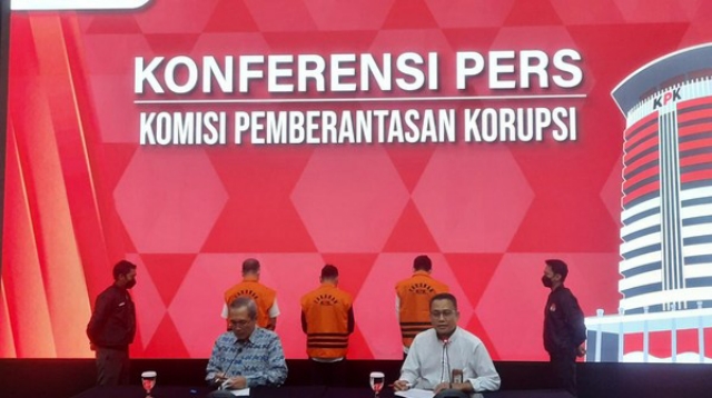 Tiga Tersangka Korupsi Beras Bansos di Kemensos Ditahan KPK