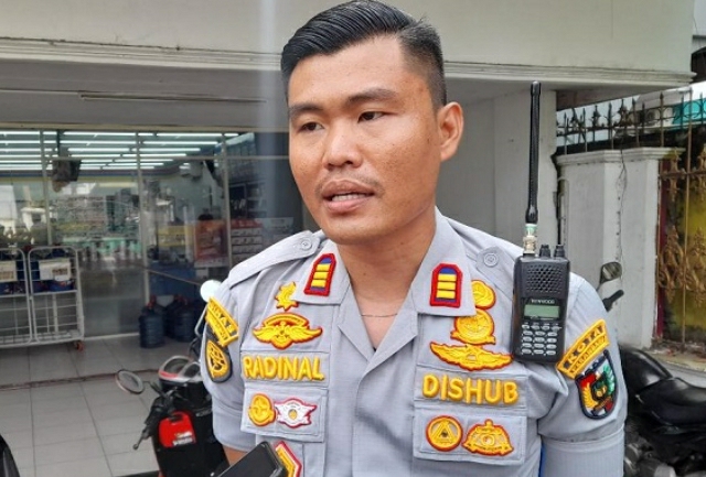 Penggunaan Mesin EDC Dimaksimalkan dalam Layanan Parkir Tepi Jalan di Pekanbaru