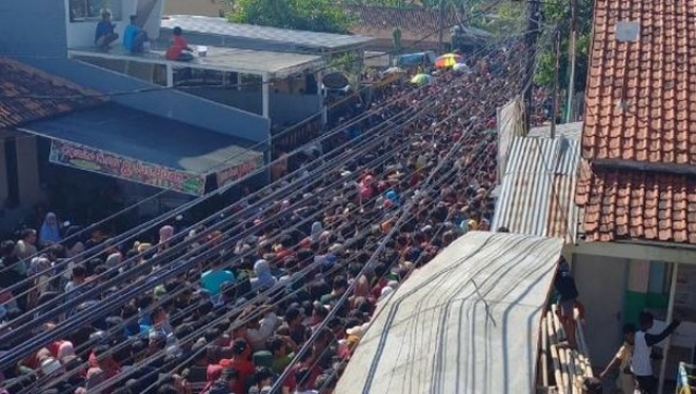 Heboh Bos Batik Pekalongan Sebar Duit Puluhan Juta, Polisi akan Bertindak