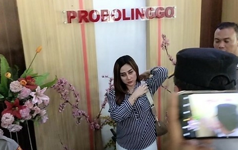 Dikawal Patwal Saat Berlibur, Viral Seleb TikTok Probolinggo Pamer Hidup Mewah