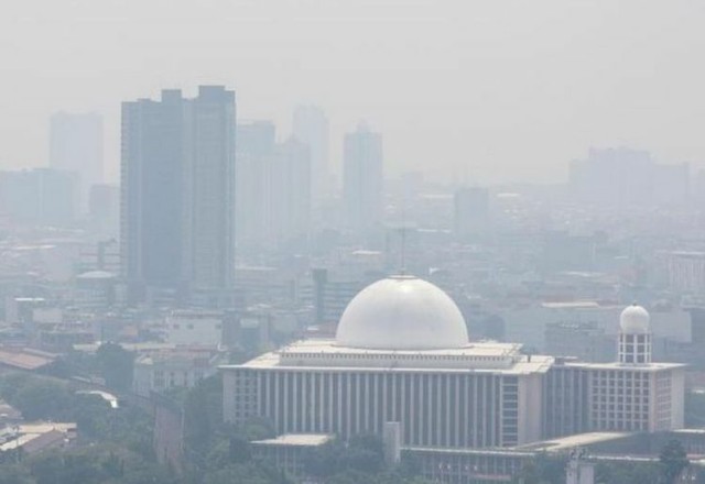 Doker Paru Minta Warga Pakai Masker dengan Benar Akibat Kualitas Udara Jakarta Memburuk