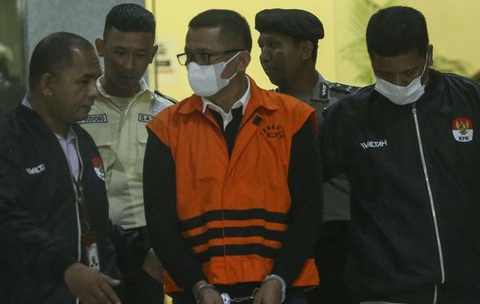 Tak Tanggung-tanggung, Sekali Kena OTT Bupati Meranti Ditetapkan Tersangka 3 Kasus Korupsi