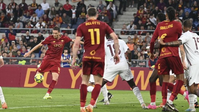 Liga Italia, AS Roma Harus Puas Main Imbang 2-2 Lawan Salernitana