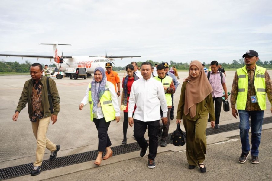 Gubri Abdul Wahid Usulkan Penerbangan Haji Tanpa Transit ke Batam