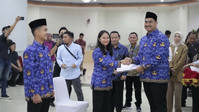 Ginting, Apriani Cs Baru Diangkat Jadi PNS, Berapa Gajinya?