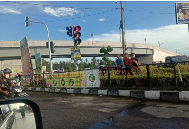 Warga Pekanbaru Diminta Aktif Laporkan Lampu Traffic Light yang Error
