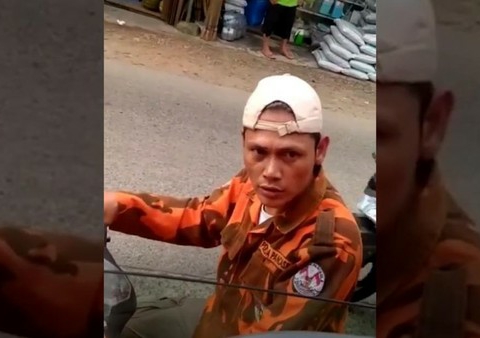 Polisi Kejar Pria Berbaju Ormas yang Viral Palak Sopir