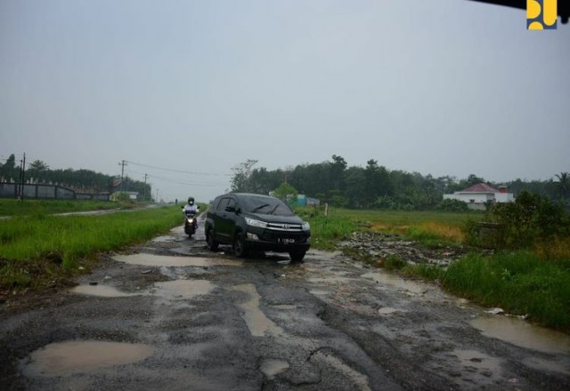 Perbaikan Jalan Rusak di Lampung Diambil Alih Pusat, Bakal Tambah Beban APBN?