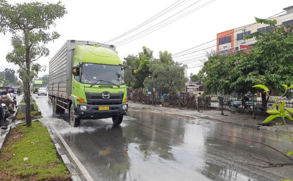 Dishub Kota Pekanbaru Hentikan Operasional Truk Bertonase Besar Mulai Hari Ini