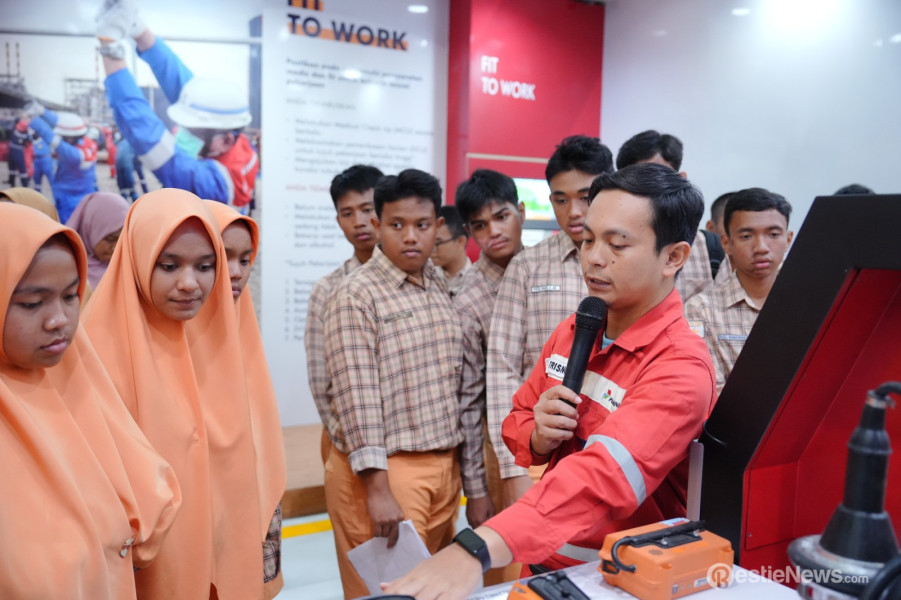 PT KPI Kilang Dumai  Paparkan Proses Pengolahan Minyak Bagi Siswa